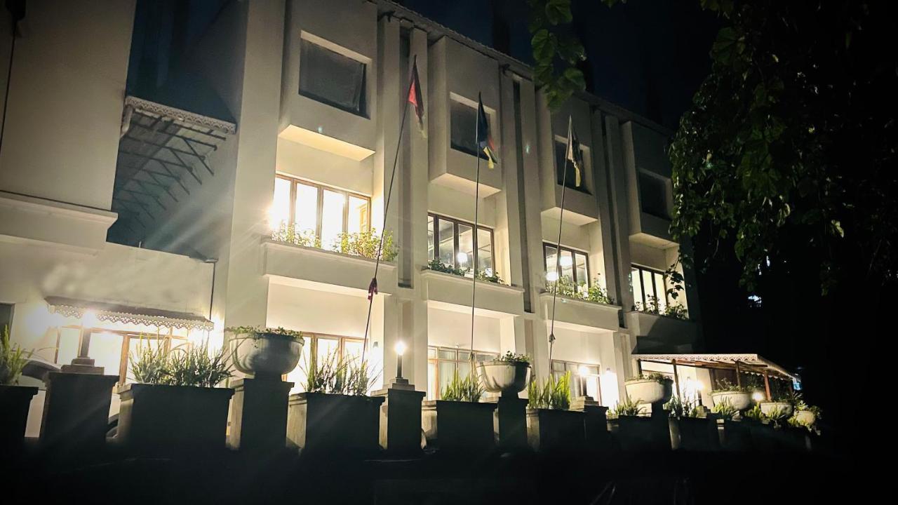 Noblestride Resort Gangtok Exterior photo